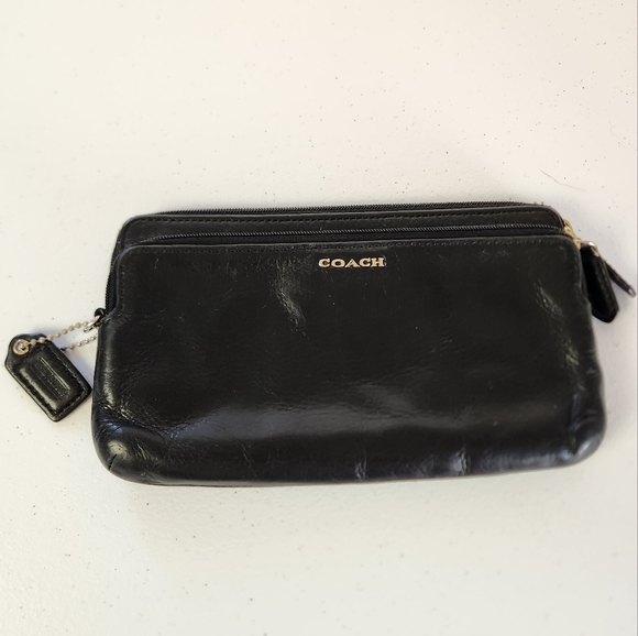 Coach Handbags - Coach Black Leather Double Zip Wallet Clutch Minimalist Designer Office